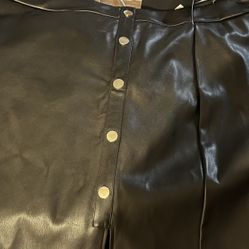 Black Faux Leather Plus Size Skirt with Tag On/Never Worn 