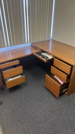 Large L-Shaped Work Table, w/ storage drawers