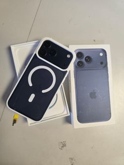 Iphone 17 Promax 256 gb att&t 100% battery life under warranty unlock for all at&t network including cricket h2o wireless net10 zin mobile airvoice li