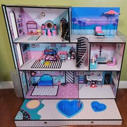 L.O.L. Doll House 