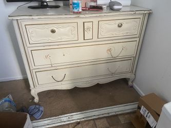 Medium size vintage dressser
