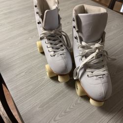 women’s roller skates