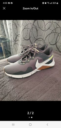 Nike Essential Legend  Mens 9.5