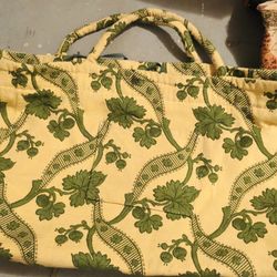 Large Handbag with Happy Leaf Pattern
