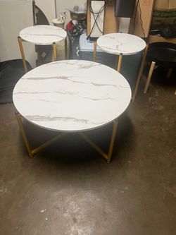 1 mesa de centro y 2 de alado