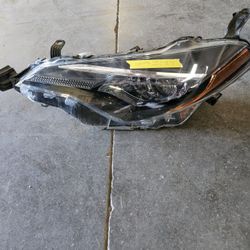 2016 2017 2018 Toyota Corolla Headlight Part 