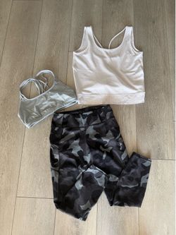 Athleta Brand Athletic Gray Bundle of 3 Women’s Medium Leggings, Sports Bra, and Tank (Small)