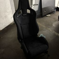 RECARO SPORTS SEAT WITH HEAT 