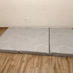 Tri-Fold Memory Foam Mattress – Twin XL