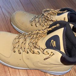 Nike boots Size 13