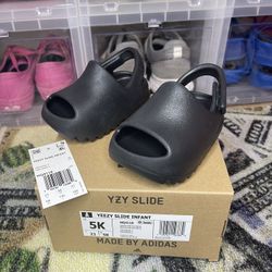 Yeezy Slides Onyz Toddler 5c