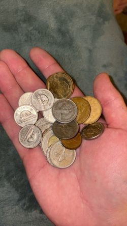 Mixed Lot of Canadian Coins earliest date is 1941