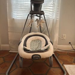 Graco Baby Swing 
