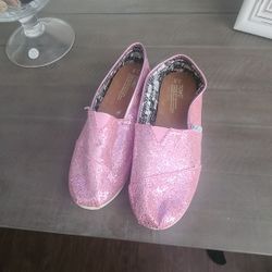 NEW TOMS YOUTH