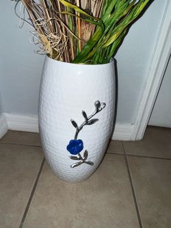 Base with decor