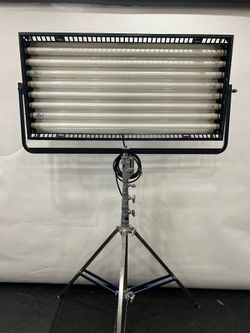 Kino Flo Image 85 with Custom Carrying Case and Bulbs