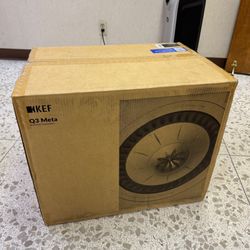 KEF Q3 Meta Bookshelf Speakers (Pair) - Black NIB