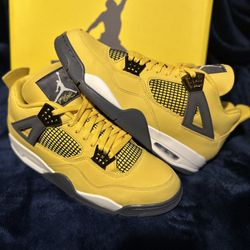 Jordan 4 “Lightning” Size 13