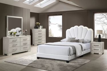 White Boucle Full bed frame led headboard fully slated brand new in box firm price $190