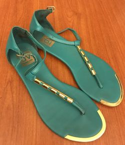 Dolce Vita sandals size 6.5. PUO