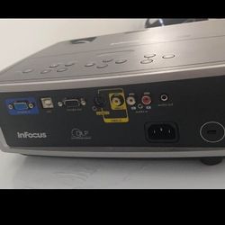 INFOCUS PROJECTOR