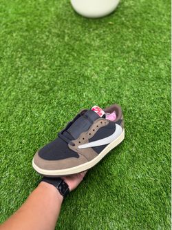 Jordan 1 Retro Low OG SP Travis Scott Mocha
