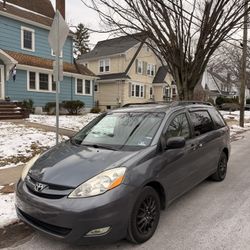 2009 Toyota Sienna