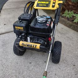 DEWALT POWERWASHER.. POWERED BY HONDA
