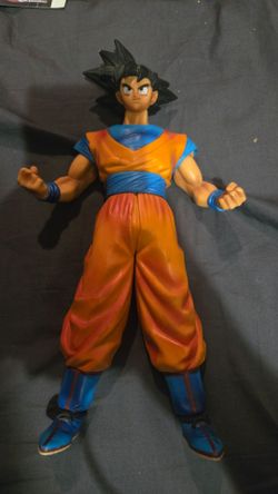 Goku figure