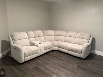 Power Reclining Sectional w/ USB, Storage & Cupholders – Like New