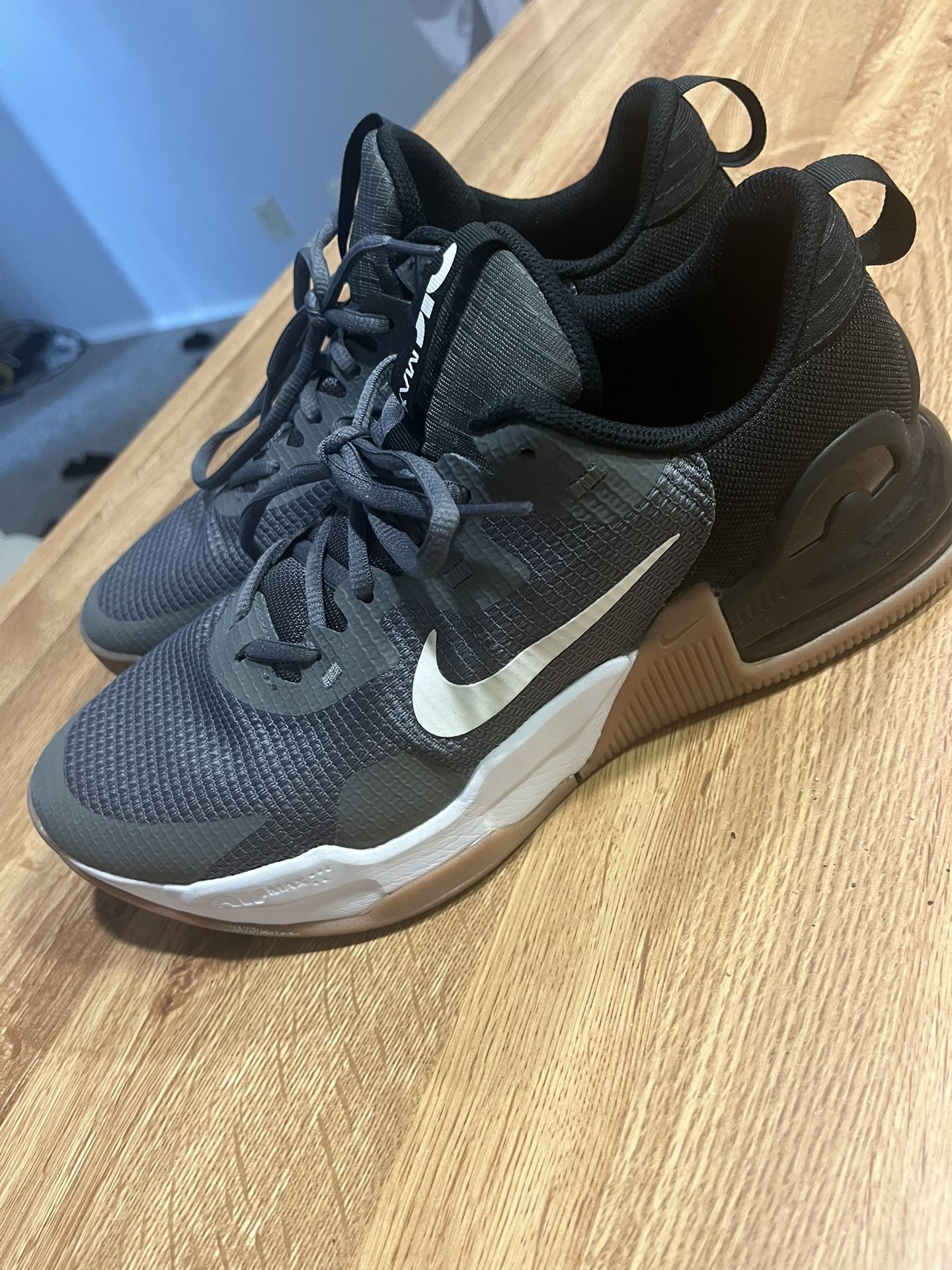 NIKE AIR MAX ALPHA 5