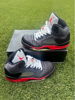 2018 Jordan 5 ‘Satin Bred’ Size 9 1/2 Mens
