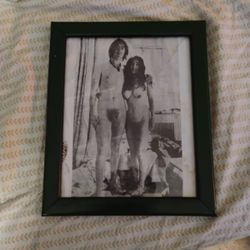 A Photo John Lennon And Yoko Ono
