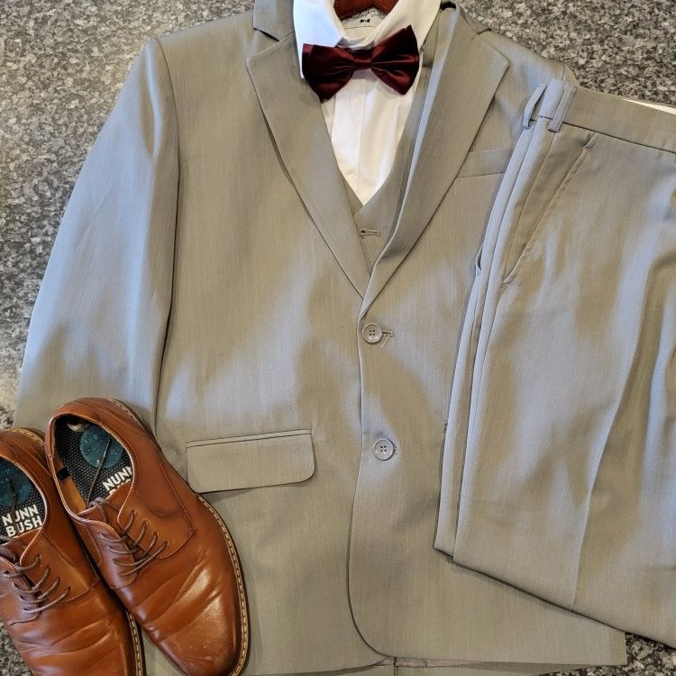 Grey Suit & Shoes