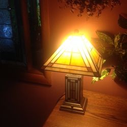 Gorgeous Vintage Stained Glass Mission Style Table Lamp with Brass Base