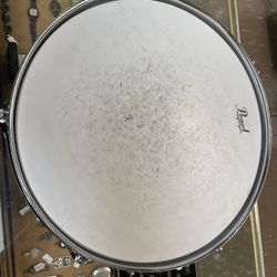Vintage Pearl Wood Shell Snare Drum (Shows Signs Of Wear) 
