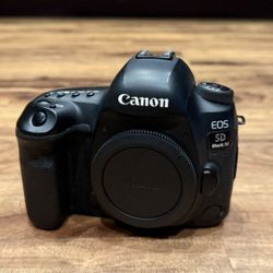 Canon 5D Mark IV