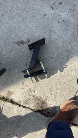 Trailor spare tire hook up