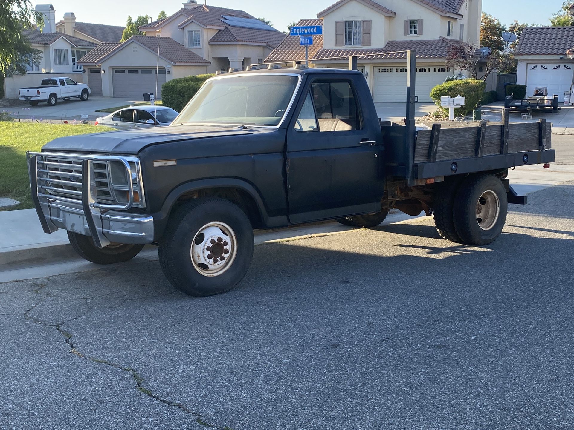 1985 Ford F350 Flatbed Dually