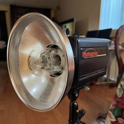 Photogenic PowerLight 1250 Professional Photography Light