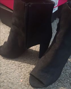 Size 10  3" heel