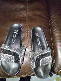 Women shoes size 10