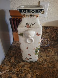 Vintage Chinese Vase