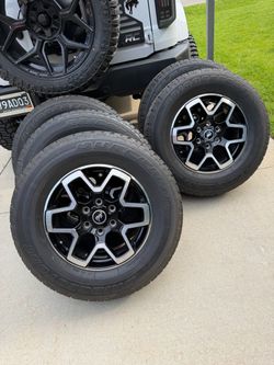 2025 Ford Bronco Outer Banks OEM Wheels & Tires — Set of 5 — Only 2,500 Miles!
