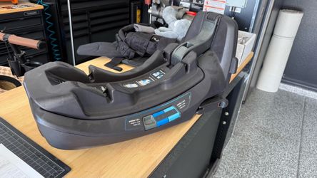 Nuna car seat vehicle base
