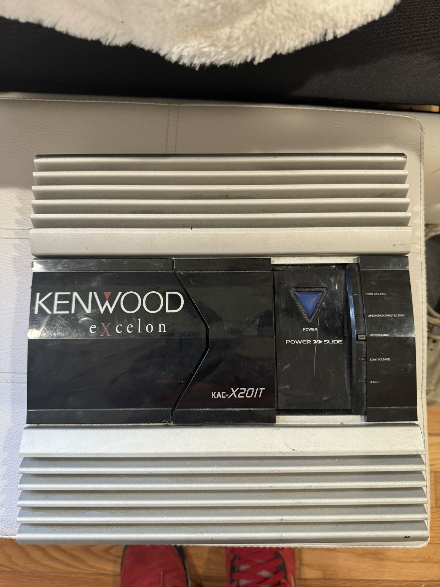 Kenwood Amp