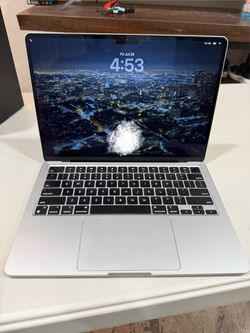 Apple MacBook M2 8gb memory 512gb ssd
