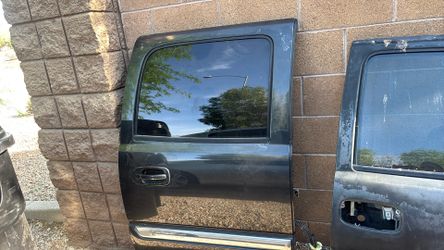 Complete Passenger Side Rear Door For Yukon XL Suburban
