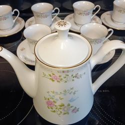 1980's VINTAGE CROWN MING PINK ROSE FINE CHINA (6 PERSON SET)