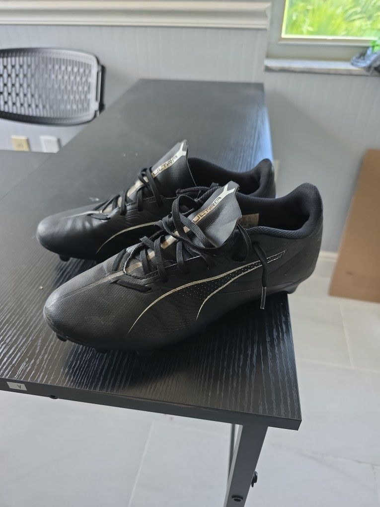 Puma Ultra 5 Size US 7.5